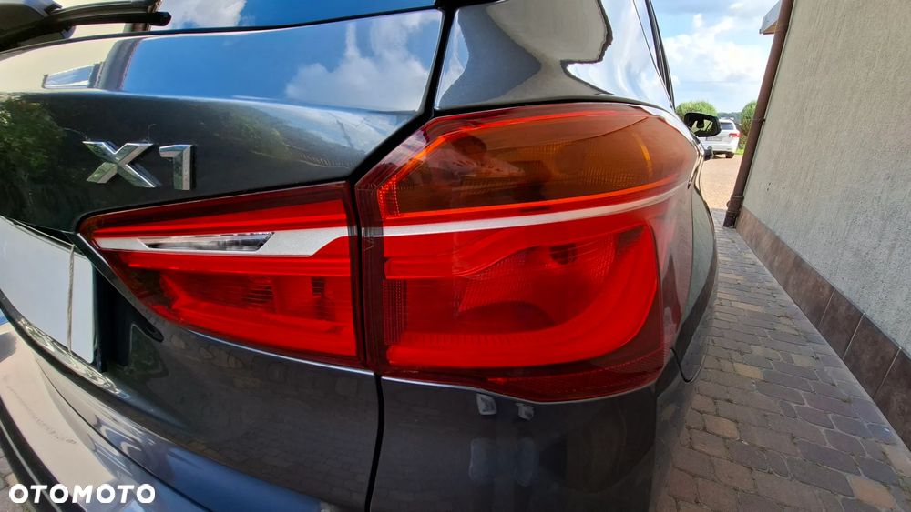 BMW X1 xDrive18d xLine - 17