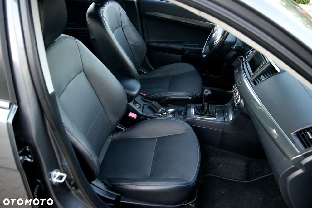 Mitsubishi Lancer 1.8 Intense - 31