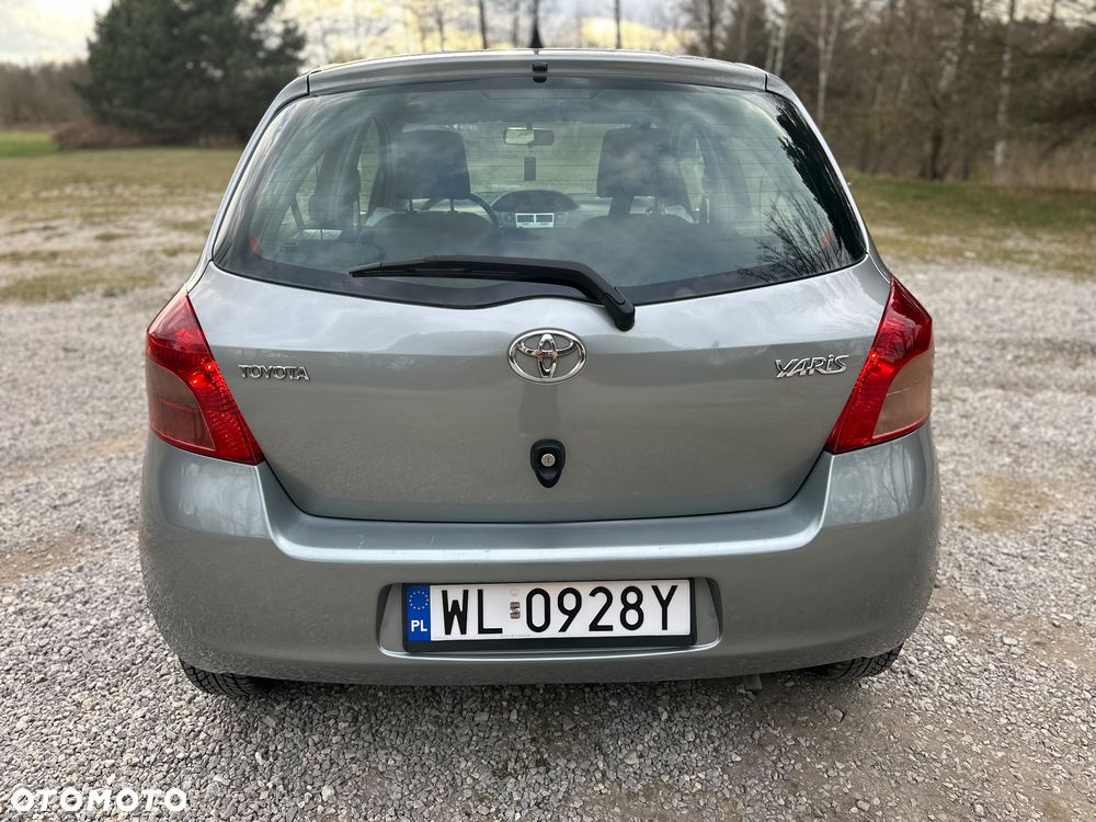 Toyota Yaris 1.0 Luna A/C - 3