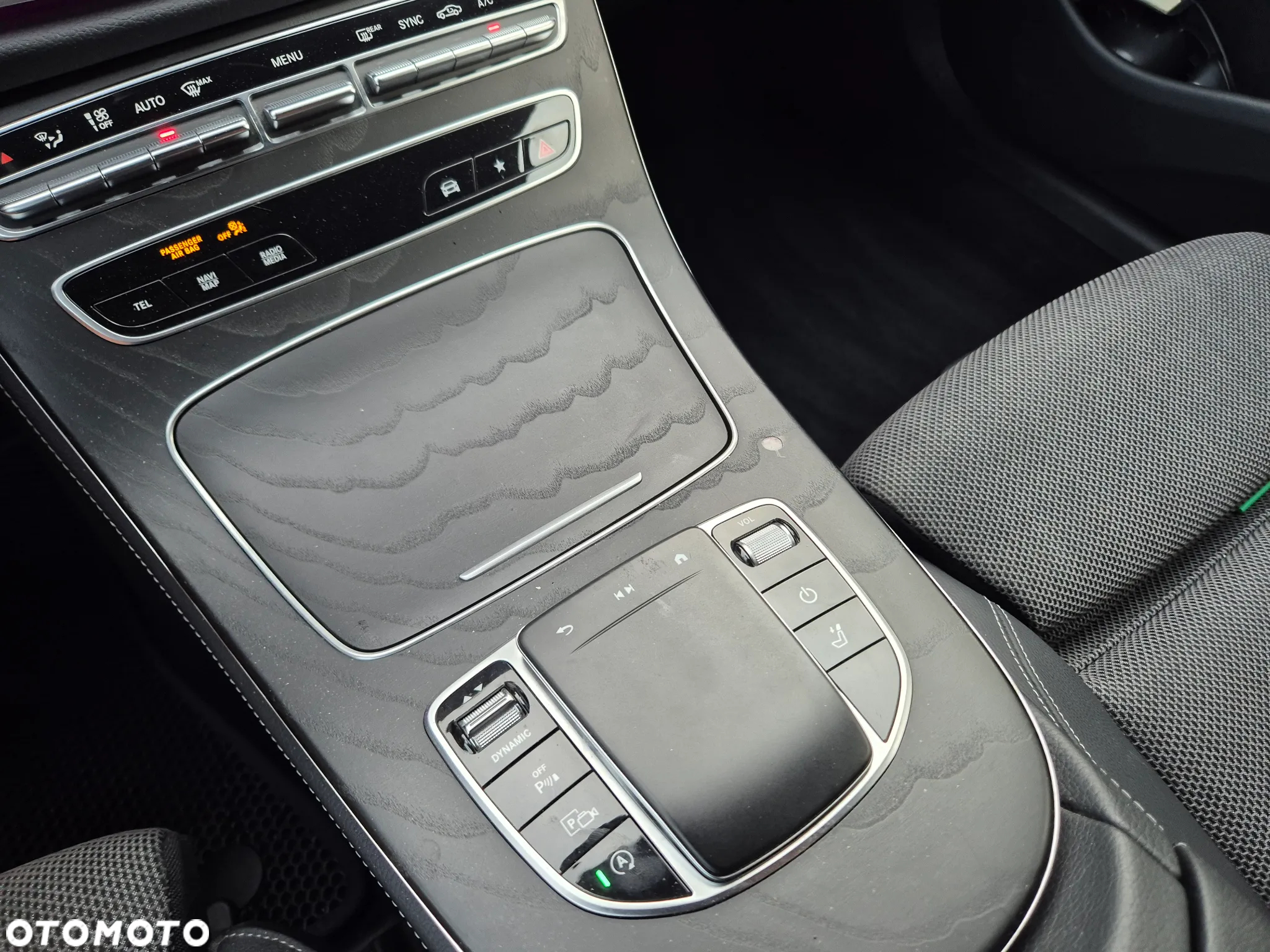 Mercedes-Benz Klasa E 220 d 4-Matic Avantgarde - 36