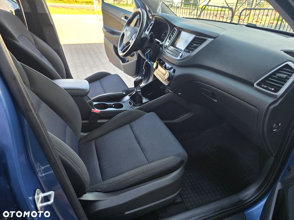 Hyundai Tucson blue 1.6 GDi 2WD Navi - 17
