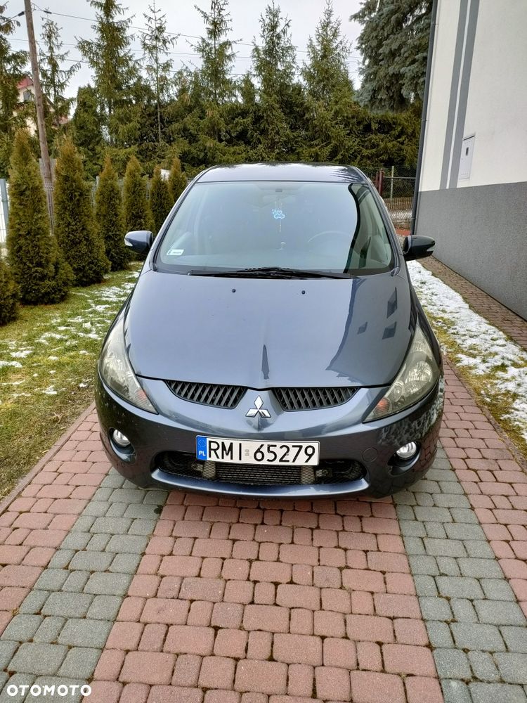 Mitsubishi Grandis - 1
