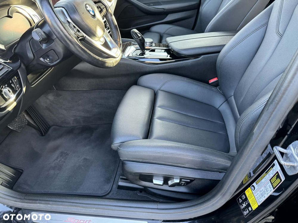 BMW Seria 5 530i Sport Line - 29