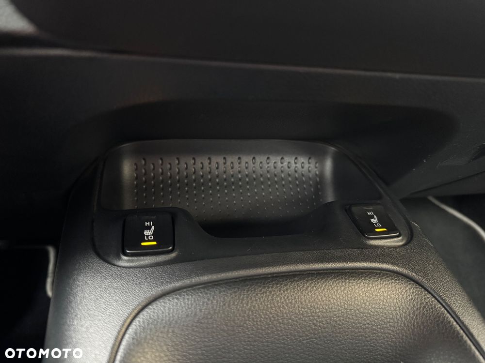 Toyota Corolla 2.0 Hybrid Comfort - 21