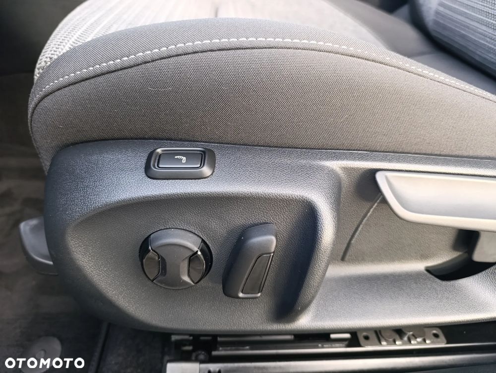 Skoda Superb 1.5 TSI mHEV Selection DSG - 14