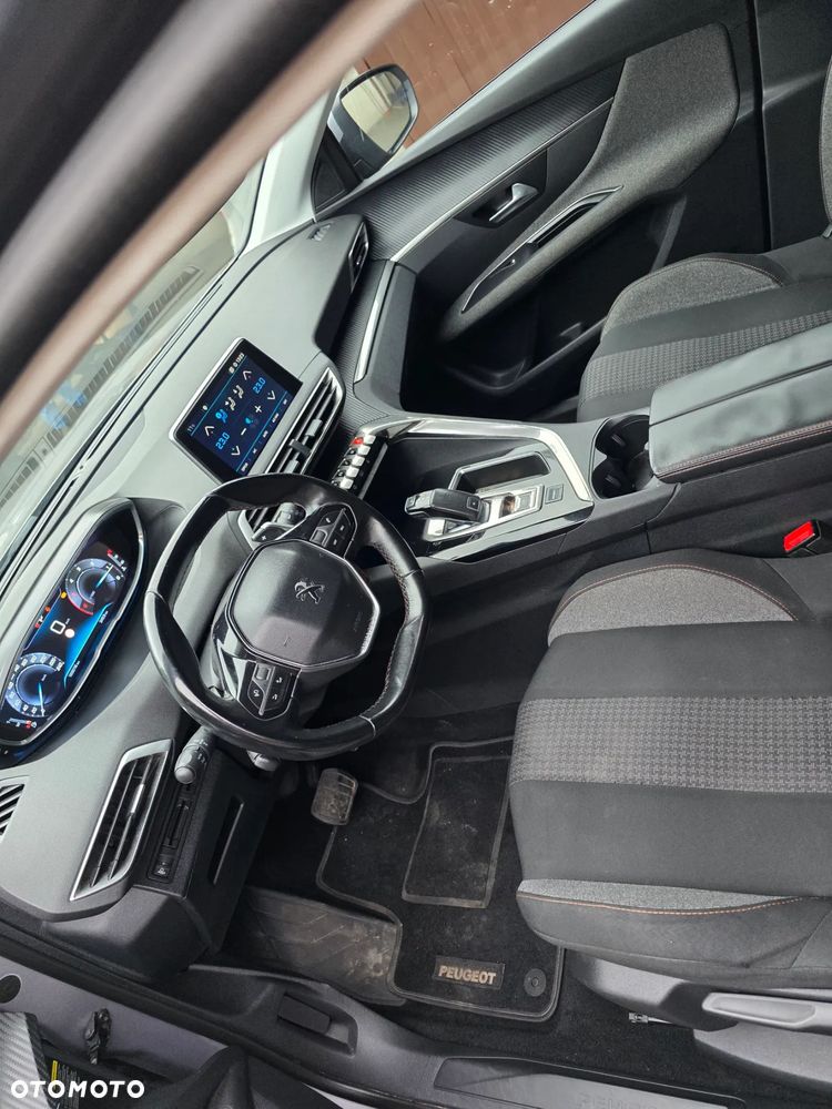 Peugeot 3008 1.6 BlueHDi Active S&S EAT6 - 7