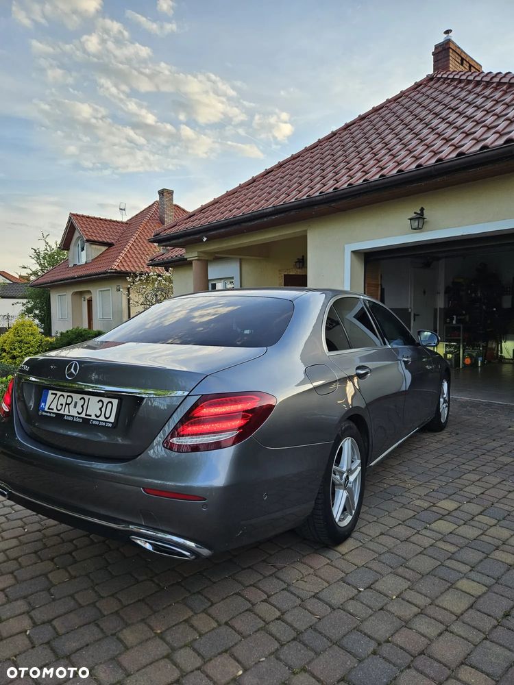 Mercedes-Benz Klasa E 220 d 9G-TRONIC - 4