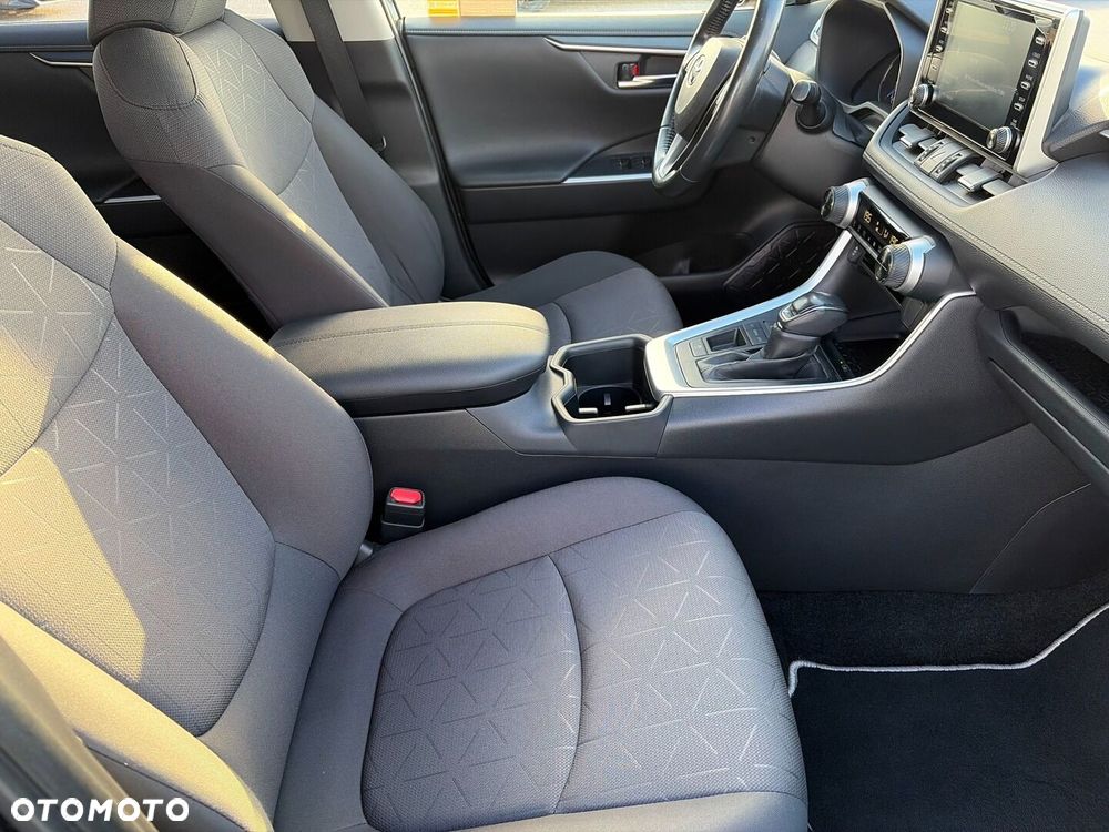 Toyota RAV4 - 10