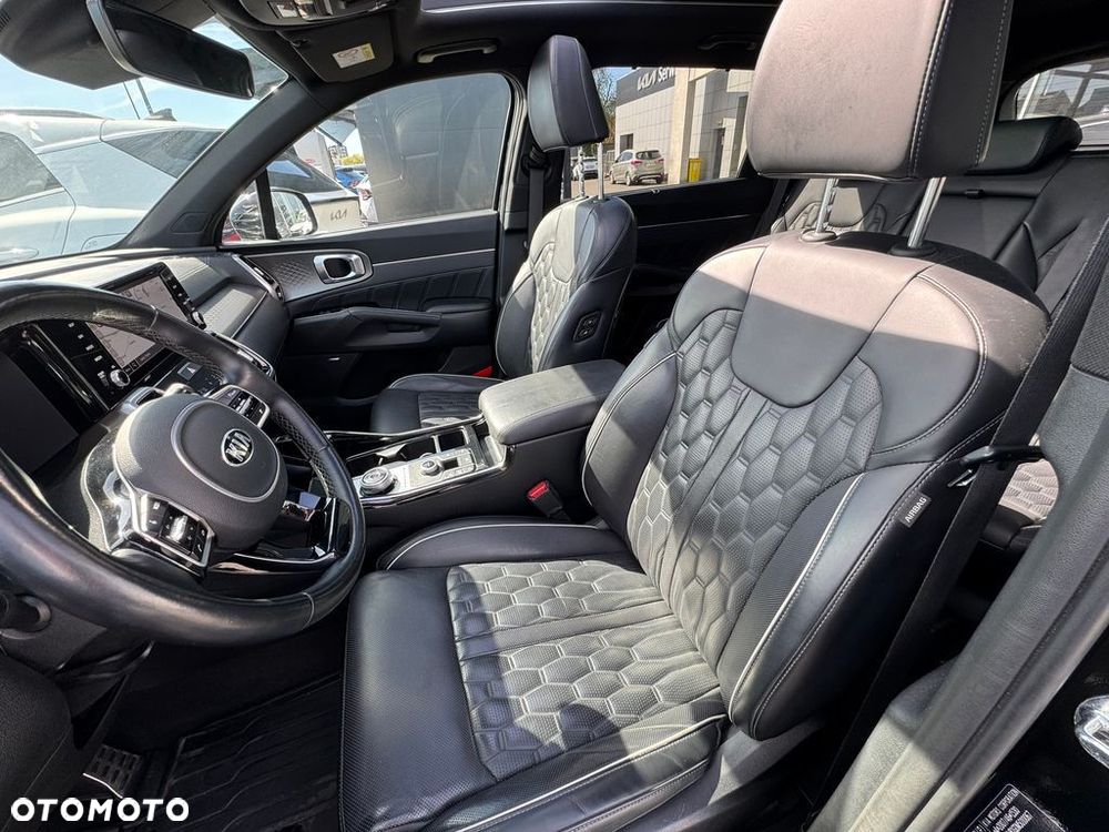 Kia Sorento - 12