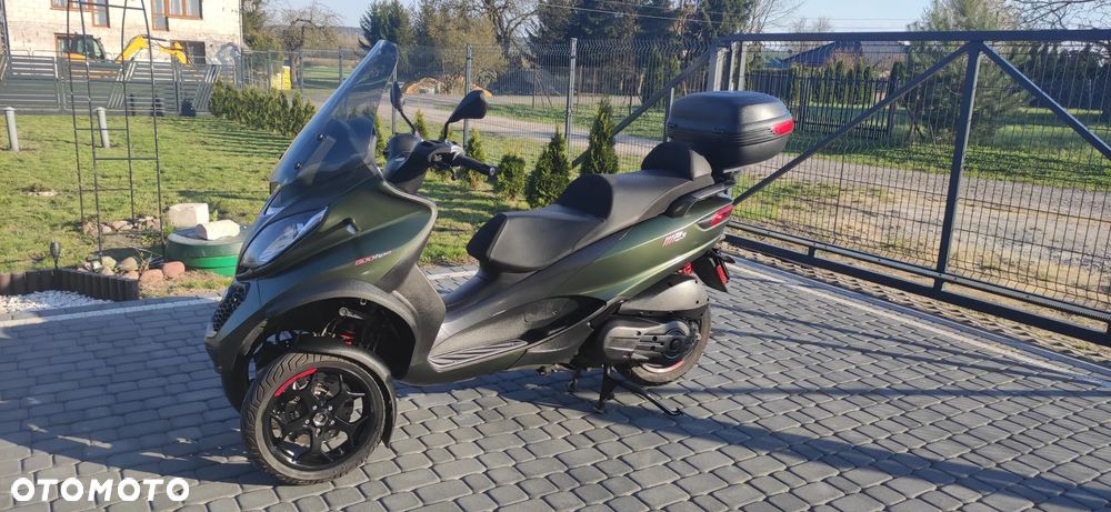 Piaggio MP-3 - 1