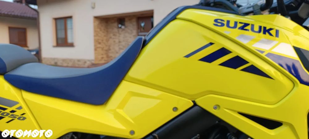 Suzuki V-STROM - 24