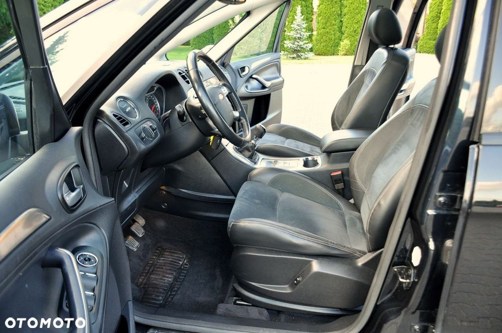 Ford S-Max - 21