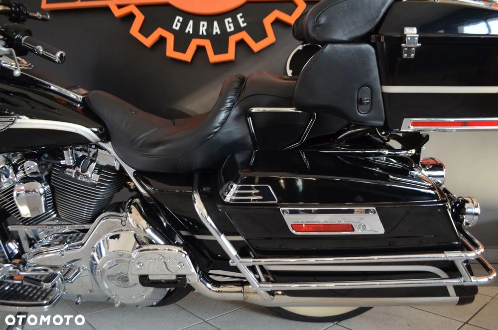 Harley-Davidson FLHT Electra Glide Standard - 26