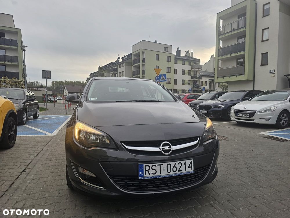 Opel Astra 1.7 CDTI Essentia - 12