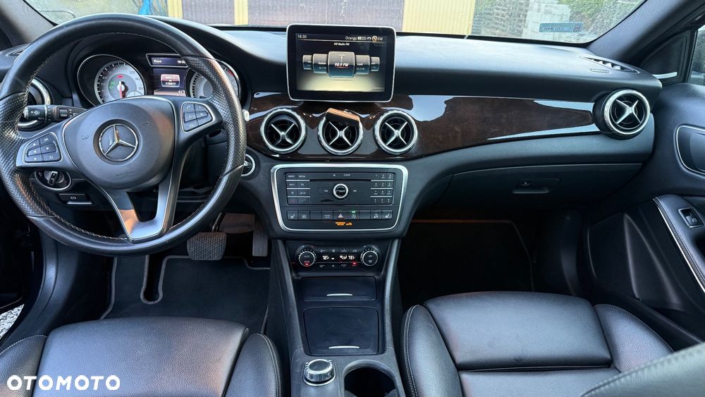 Mercedes-Benz GLA 250 4Matic 7G-DCT - 7