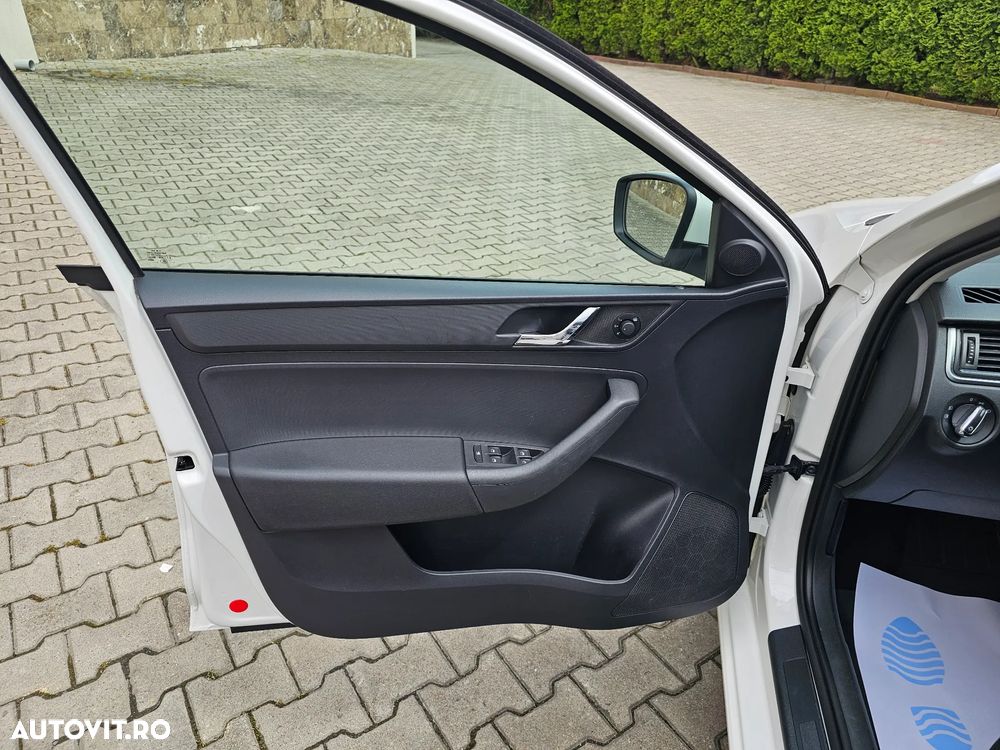 Skoda RAPID 1.4 TSI DSG Clever - 19
