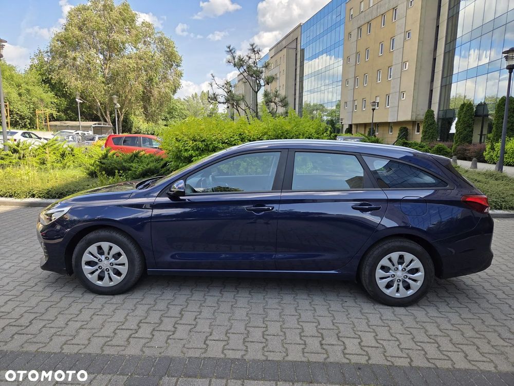 Hyundai i30 1.6 D Classic + - 6
