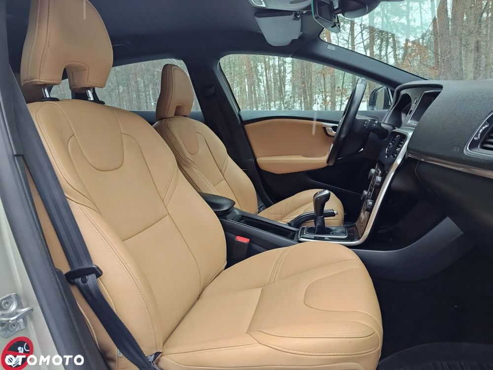 Volvo V40 D3 Momentum - 15