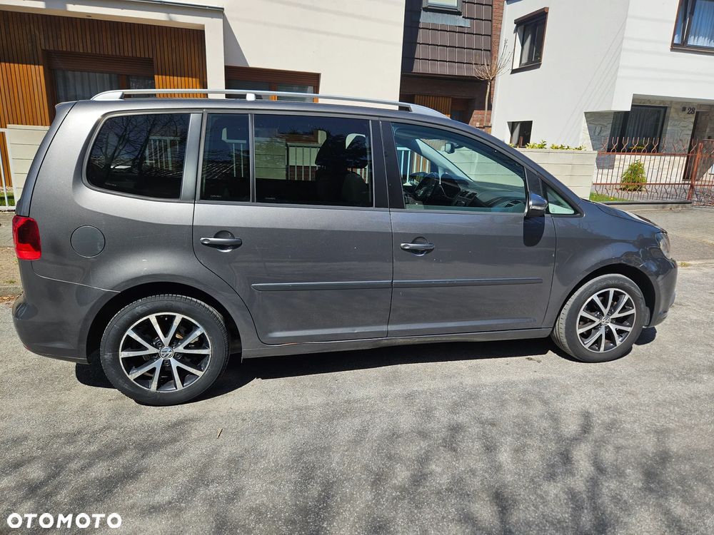 Volkswagen Touran 1.6 TDI DPF Comfortline - 9