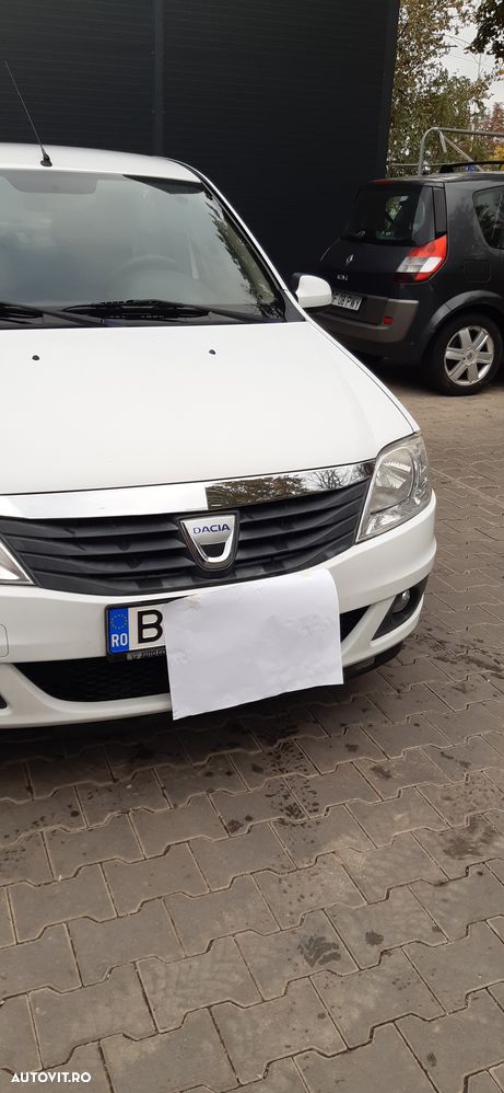 Dacia Logan 1.2 16V Laureate - 12