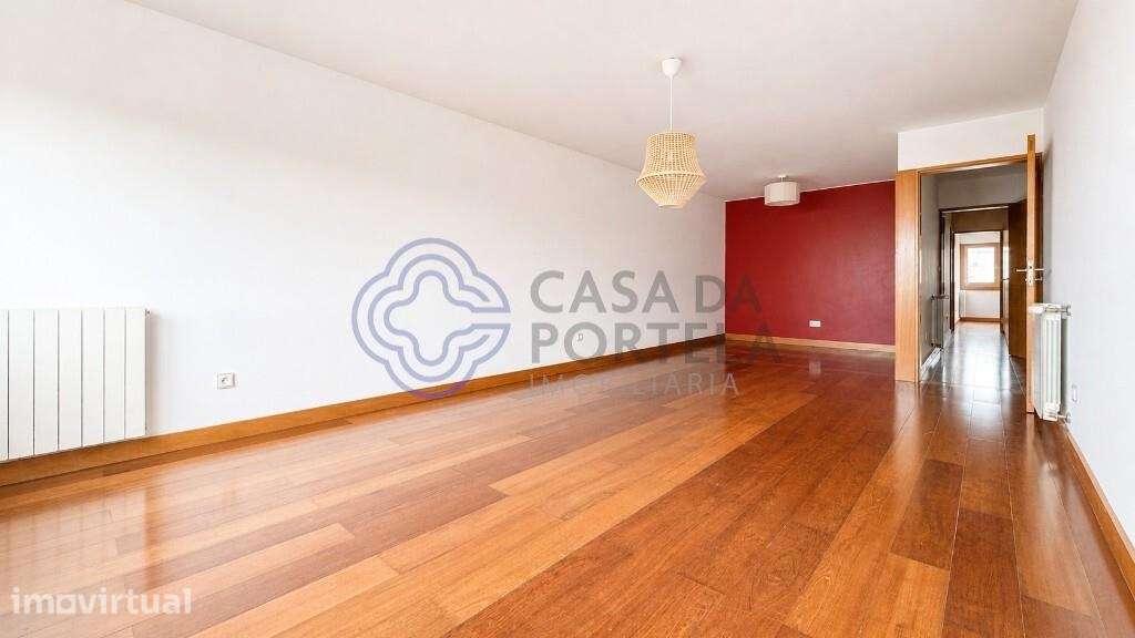 Apartamento T2 Com Garagem, em Leça da Palmeira, Para Venda. - Grande imagem: 2/26