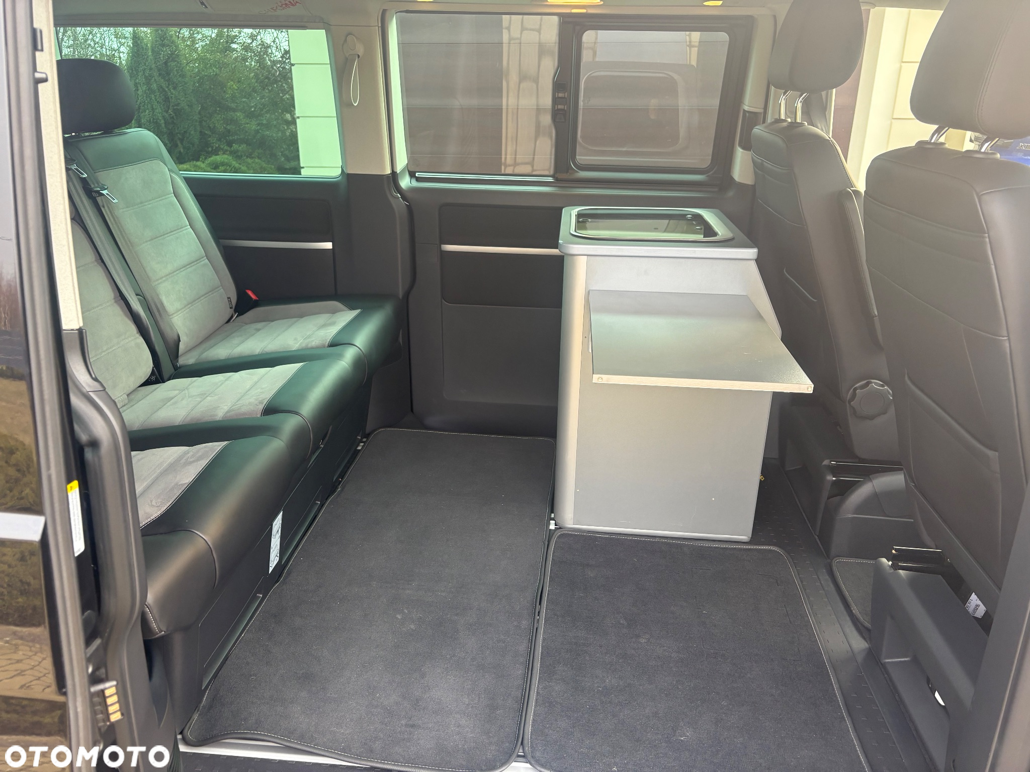 Volkswagen California - 12