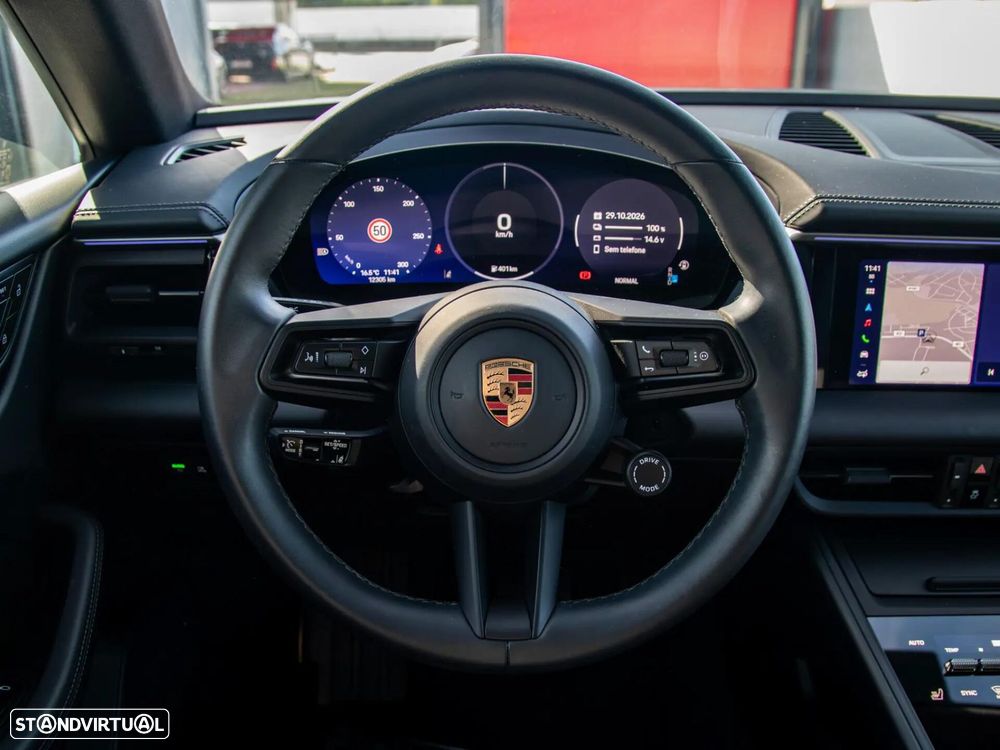 Porsche Macan Electric - 26