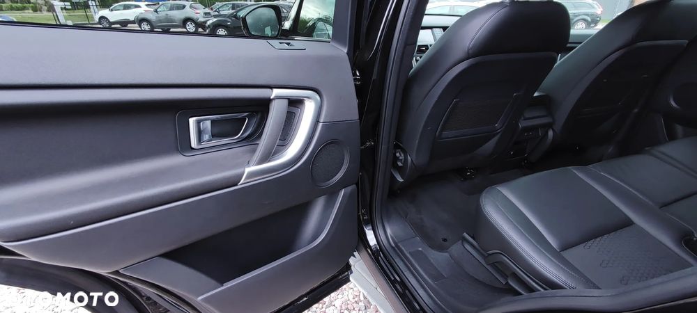 Land Rover Discovery Sport - 30