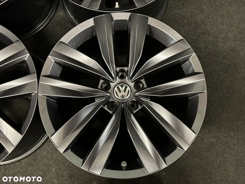 Alufelgi VW Arteon R-Line, Passat B8, B7, Tiguan, Sharan 18 cali 5x112 4szt. Ładne z czujnikami! - 13