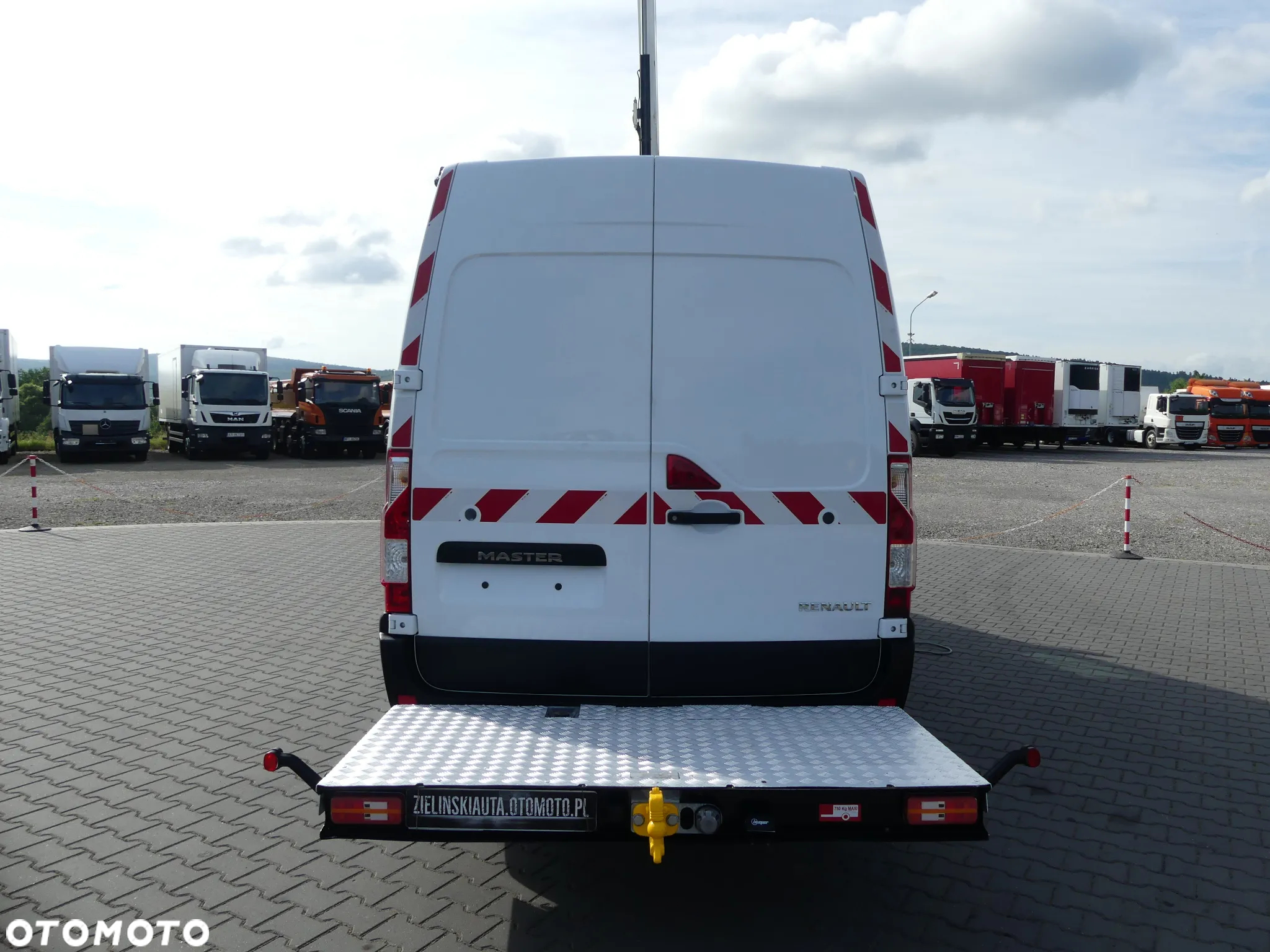Renault MASTER / PODNOŚNIK KOSZOWY / ZWYŻKA 12M / - 16