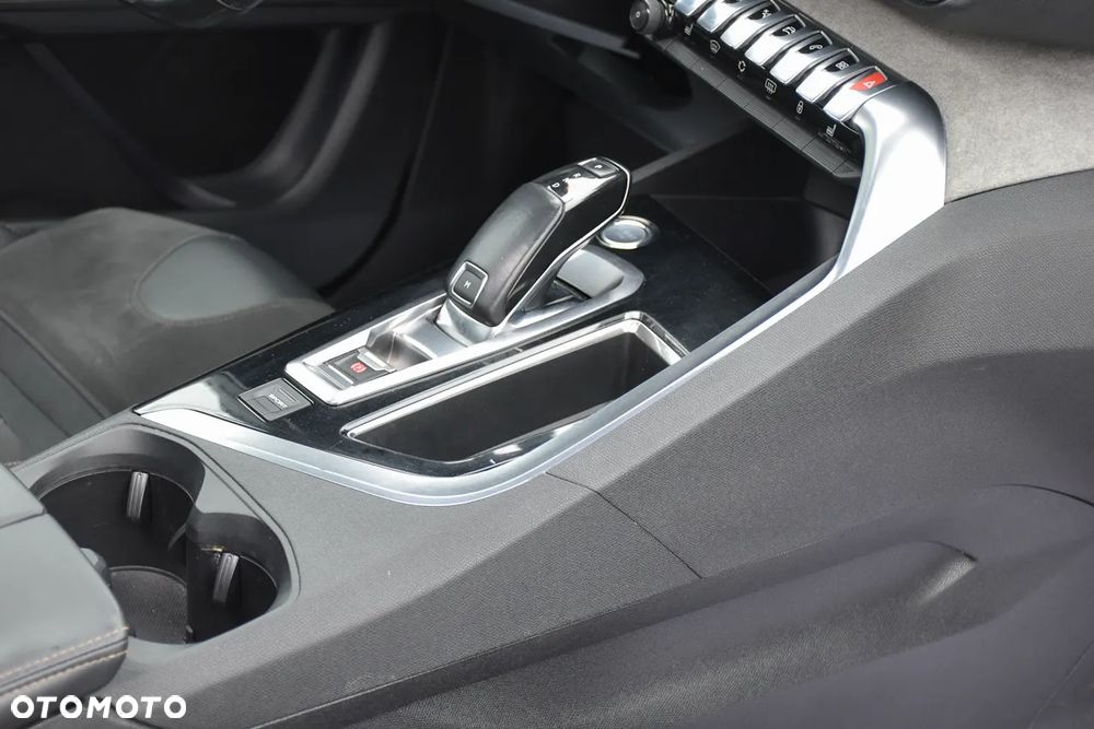 Peugeot 3008 BlueHDi 180 Stop & Start EAT6 GT - 29