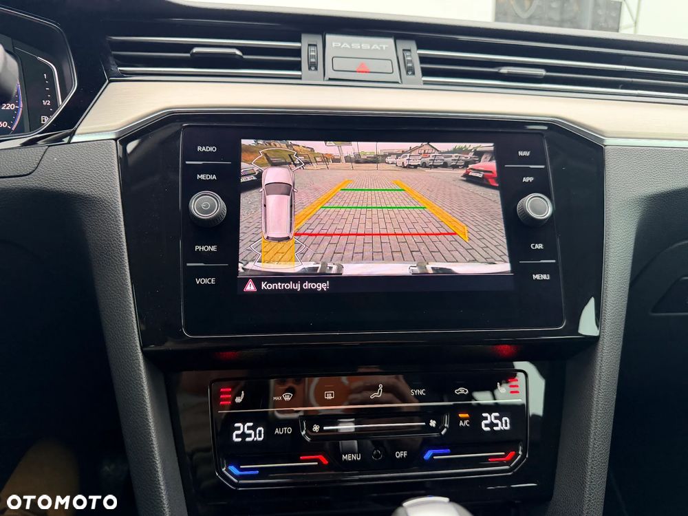 Volkswagen Passat 2.0 TDI SCR Style DSG - 28