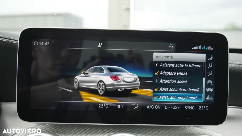 Mercedes-Benz C 300 d 4Matic 9G-TRONIC AMG Line - 36