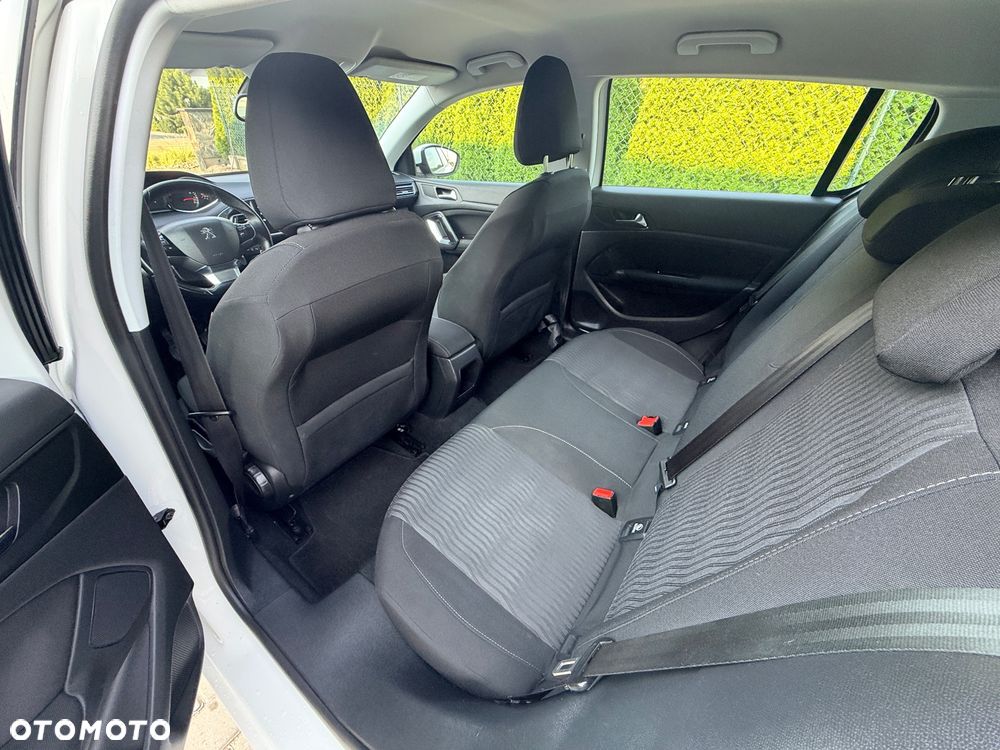 Peugeot 308 - 25