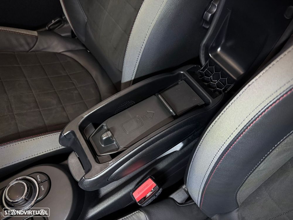 MINI Cabrio John Cooper Works Auto Desportiva - 38