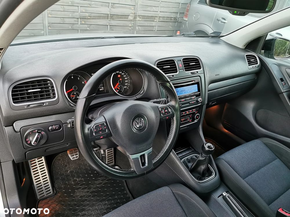 Volkswagen Golf - 21