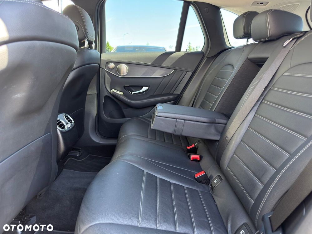 Mercedes-Benz GLC 200 d 4-Matic Business Edition - 26