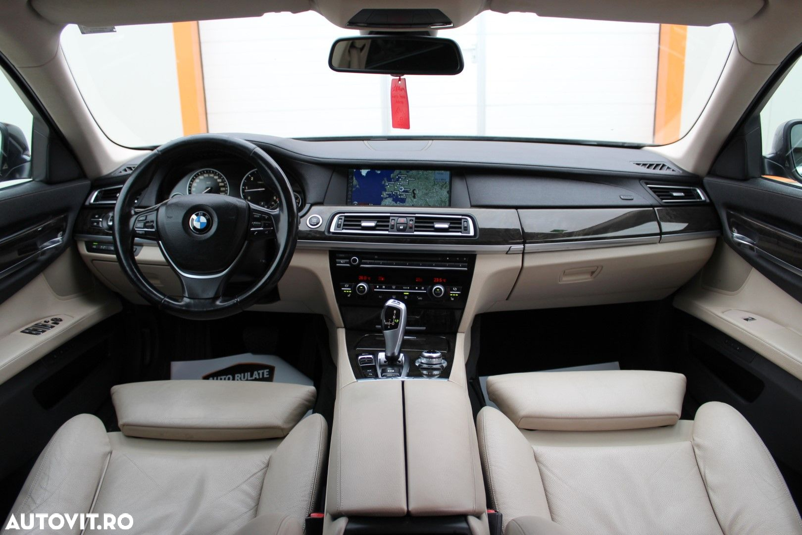 BMW Seria 7 - 8