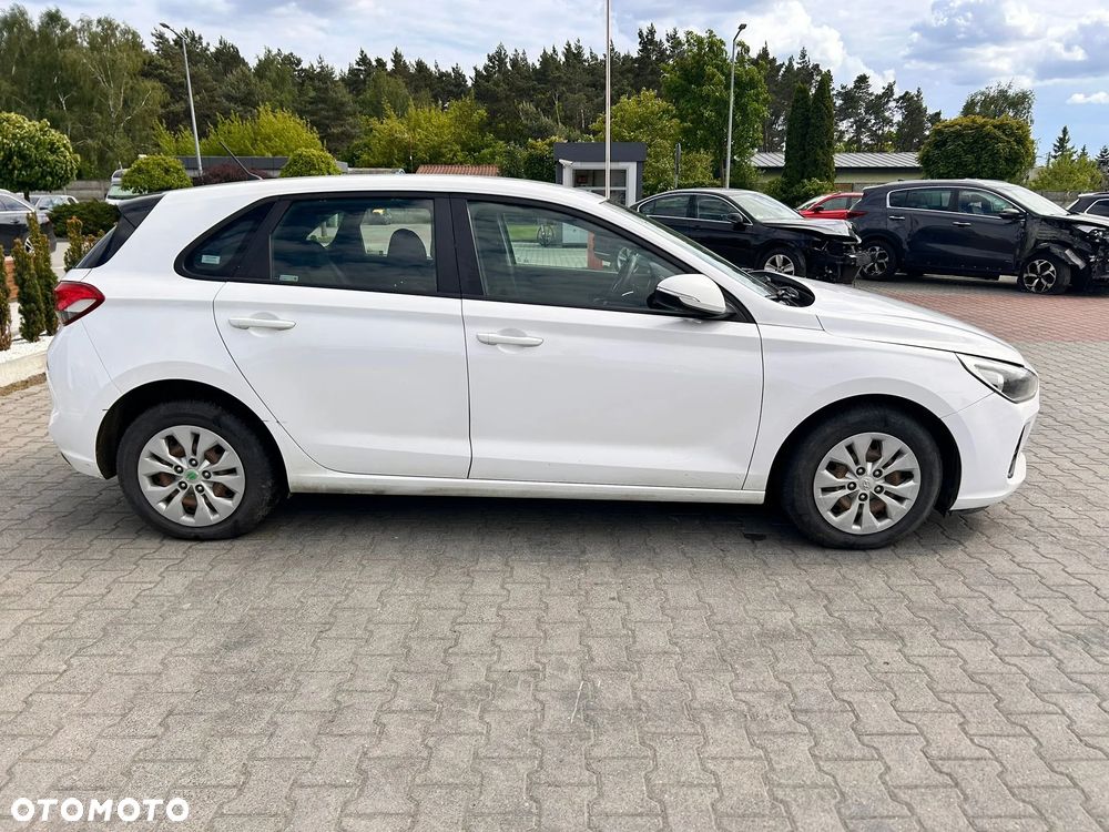 Hyundai i30 1.6 D Classic + - 1
