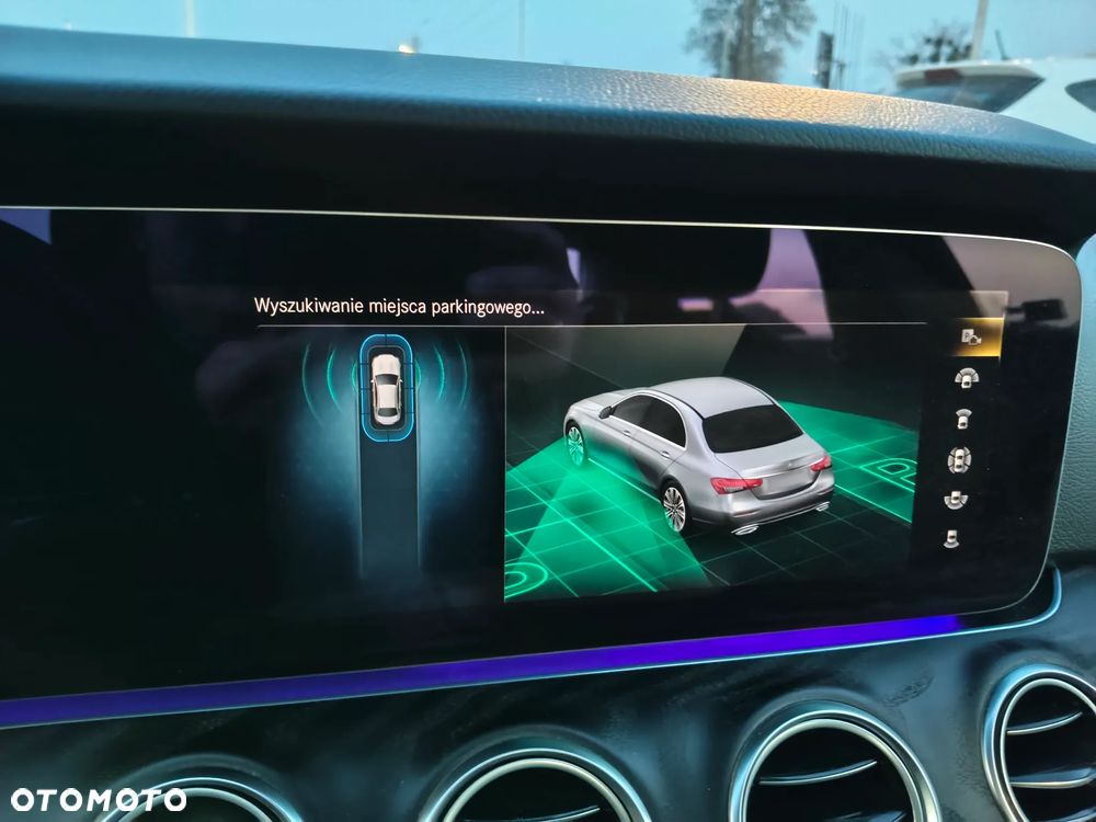Mercedes-Benz Klasa E 220 d 4-Matic Avantgarde - 29