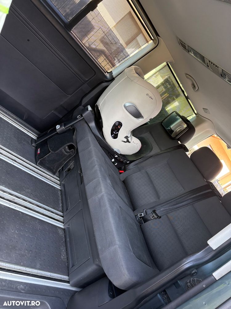 Volkswagen Multivan - 9
