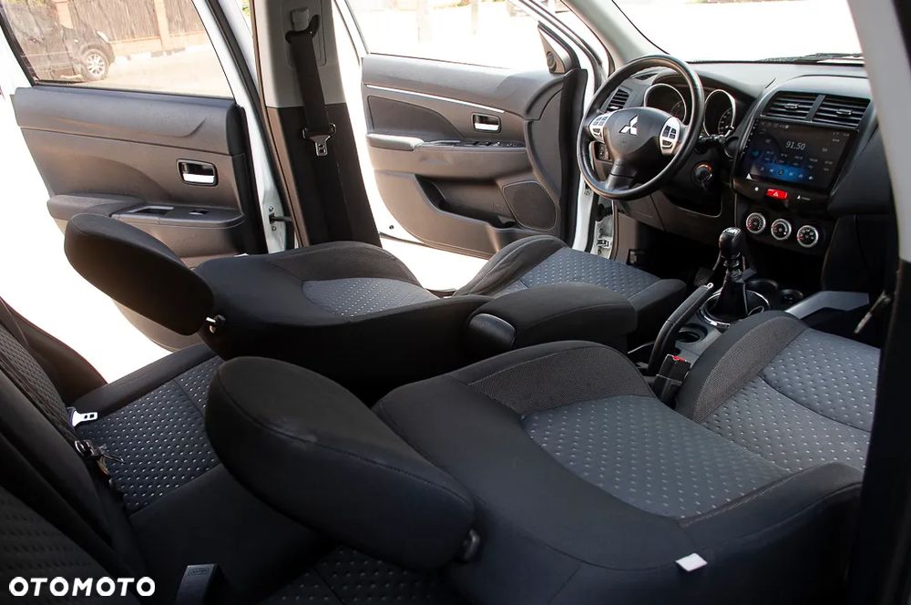 Mitsubishi ASX 1.8 DI-D 2WD Intense - 23