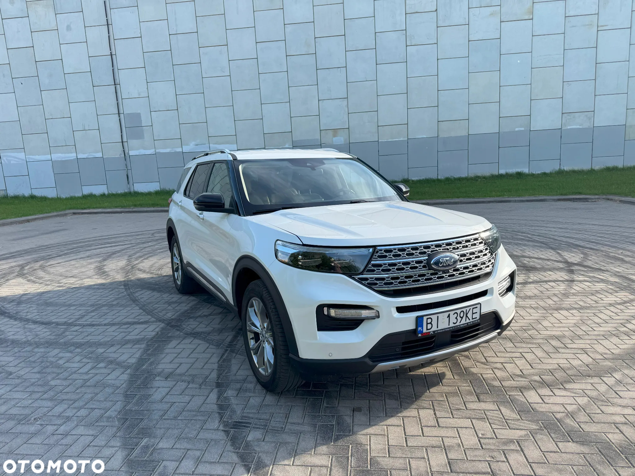 Ford Explorer - 8