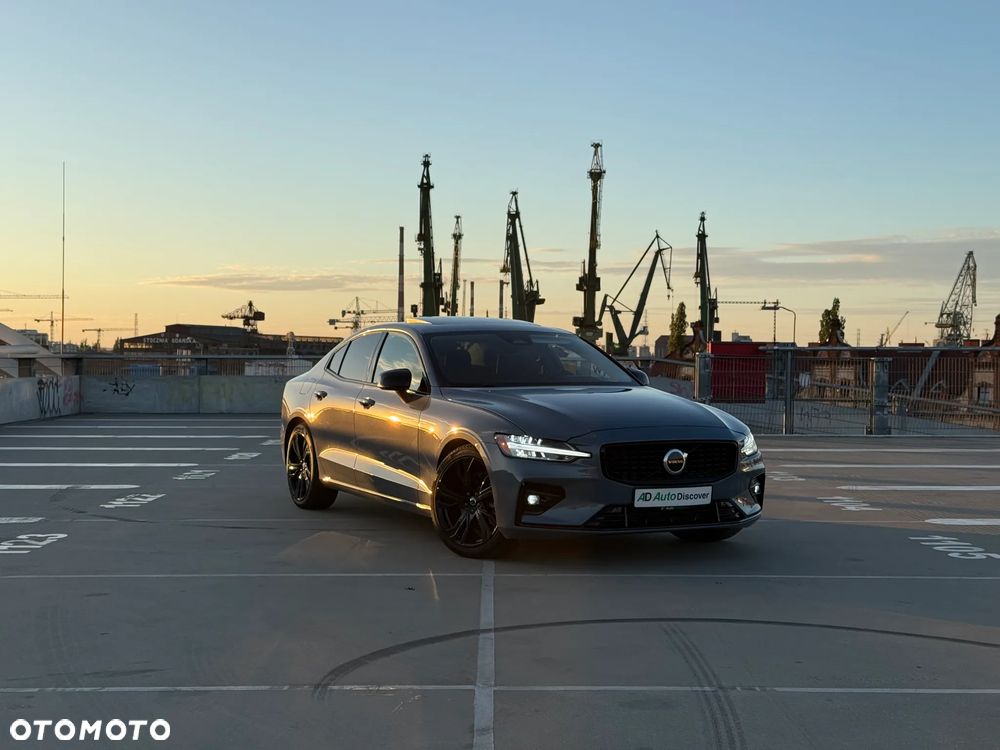 Volvo S60 B5 B AWD Plus Dark - 3