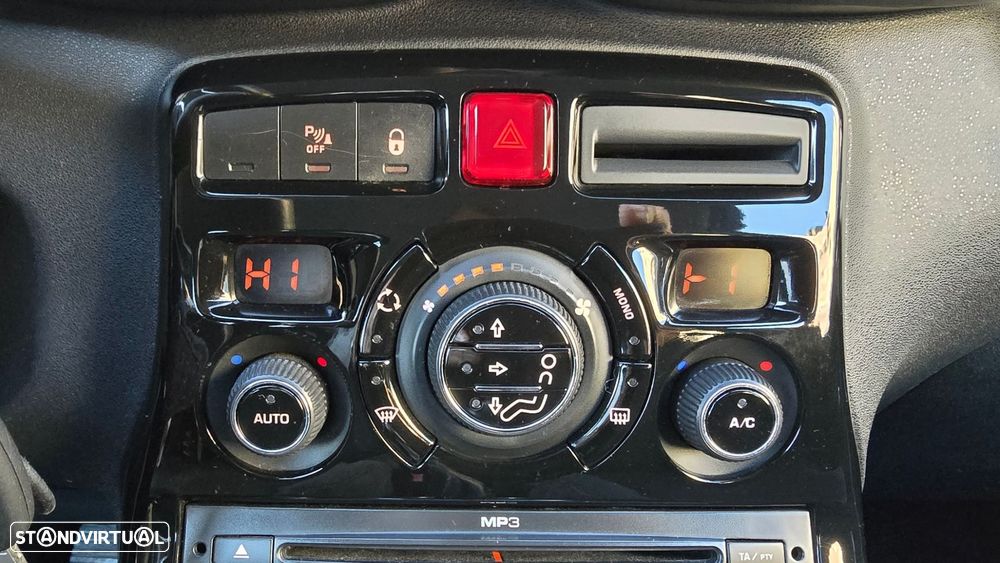 Citroën C3 Picasso 1.6 HDi Exclusive Airdream - 15