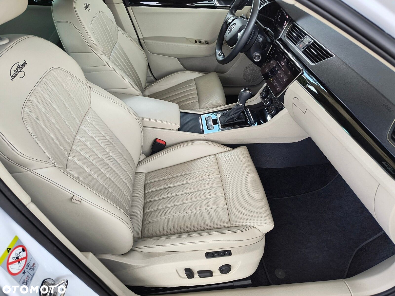 Skoda Superb 2.0 TDI SCR L&K DSG - 11