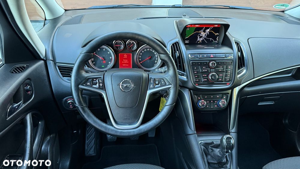 Opel Zafira - 14