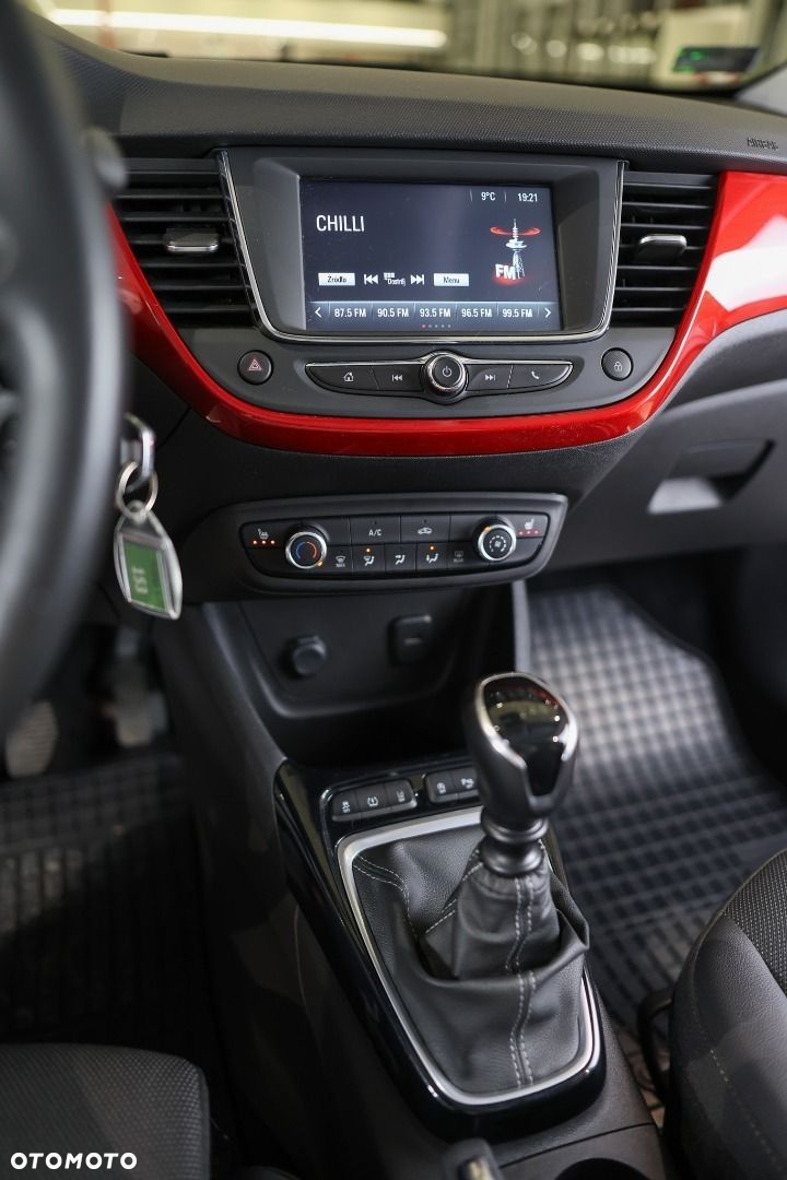 Opel Crossland X - 13