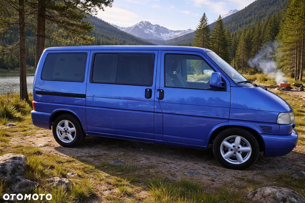 Volkswagen Multivan - 1