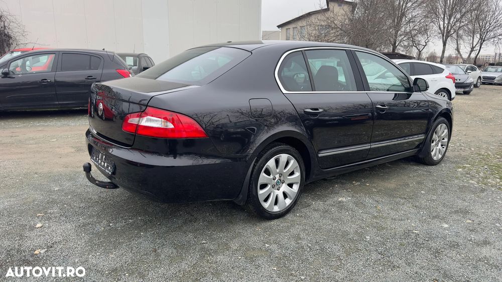 Skoda Superb 2.0 TDI Ambition - 11